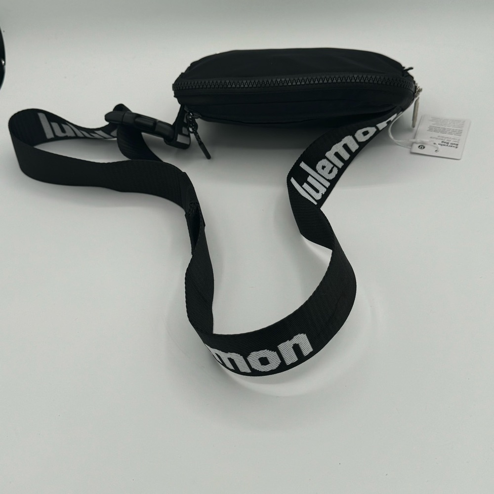 Lululemon 1L Everywhere Belt Bag Word Mark white lululemon